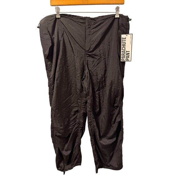 Almost Famous Sz  XL Black Parachute Pants Nylon Lightweight Relaxed Fit . NWT - Picture 3 of 12